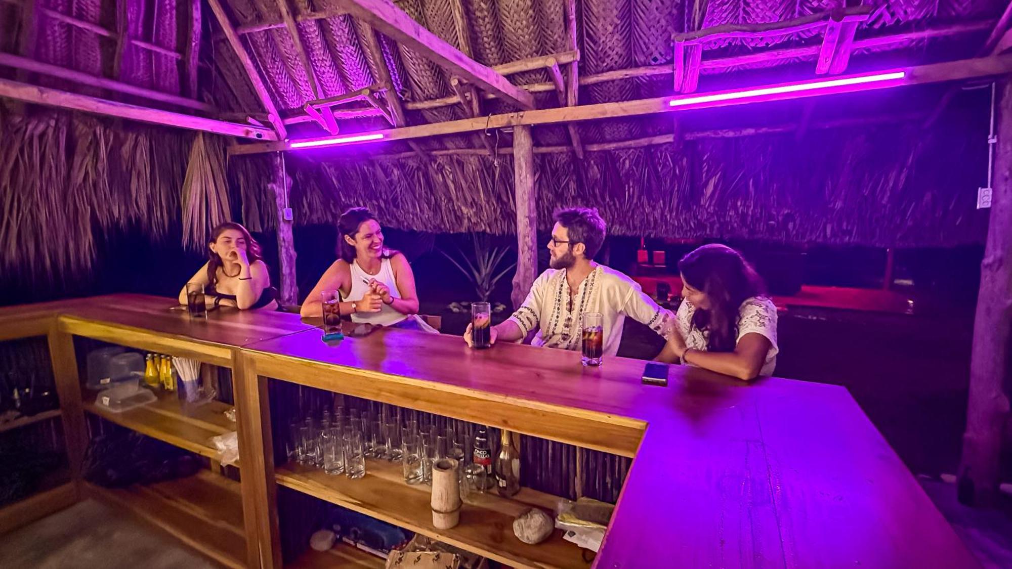 Encanto Hostel Гуачака Экстерьер фото
